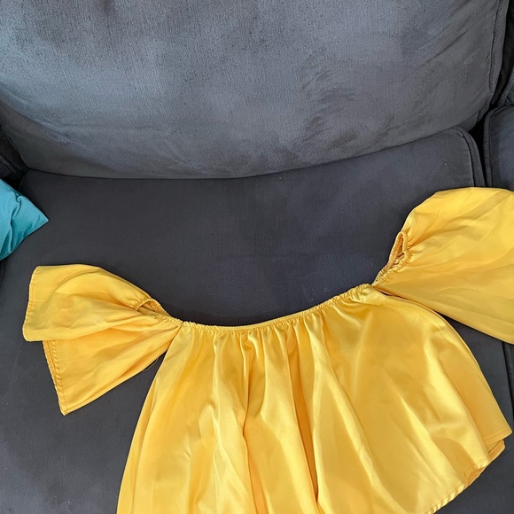 Yellow Off-Shoulder Top - Picture 3 of 5